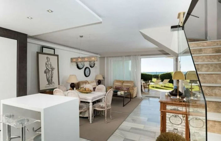 Image No.13-4 Bed Townhouse for sale