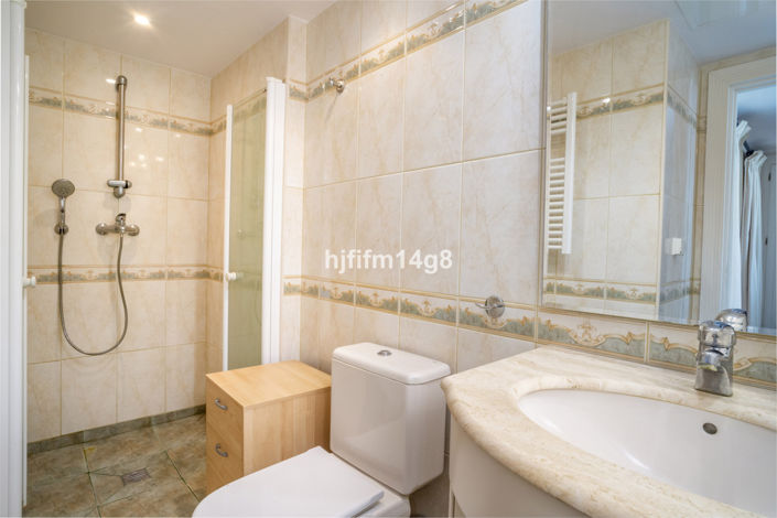 Image No.19-3 Bed Townhouse for sale