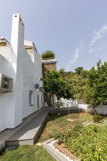 Image No.19-4 Bed Townhouse for sale