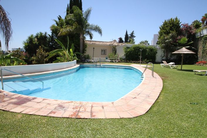 Image No.21-4 Bed Townhouse for sale