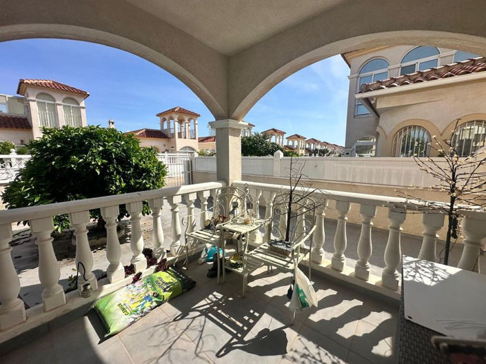 Image No.12-2 Bed Villa for sale