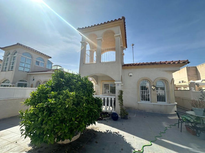 Image No.4-2 Bed Villa for sale