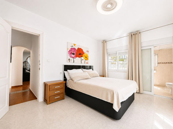 Image No.35-4 Bed Villa for sale
