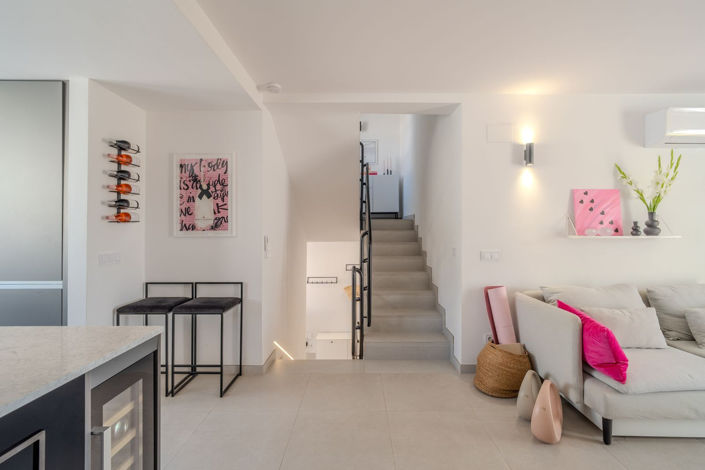 Image No.14-4 Bed Townhouse for sale