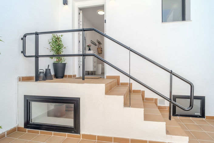 Image No.34-4 Bed Townhouse for sale