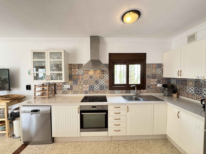 Image No.20-6 Bed Villa for sale