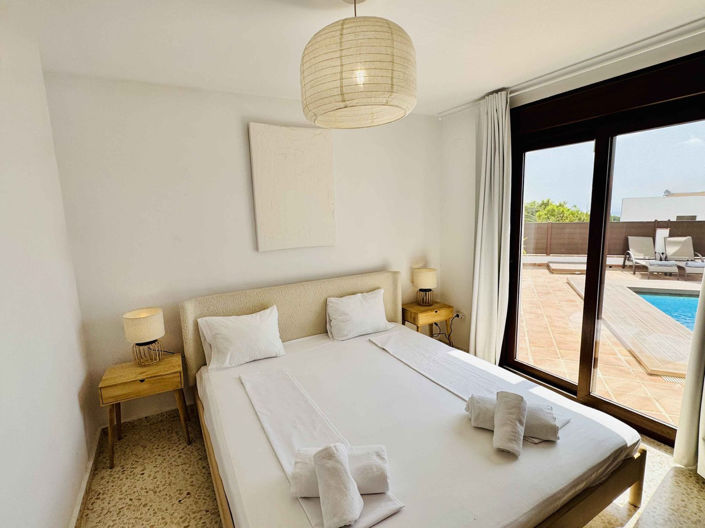 Image No.40-6 Bed Villa for sale