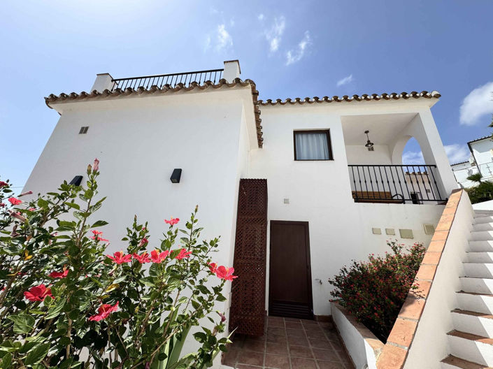 Image No.5-6 Bed Villa for sale