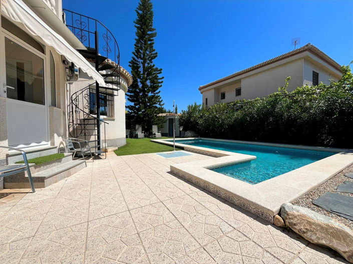 Image No.15-3 Bed Villa for sale