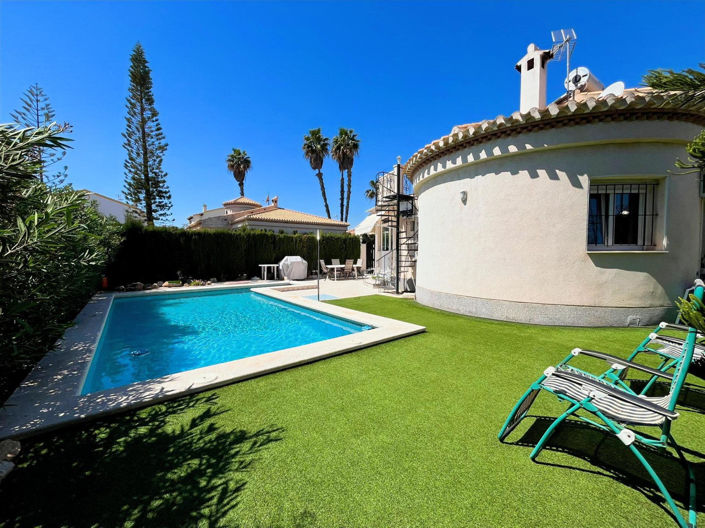 Image No.2-3 Bed Villa for sale