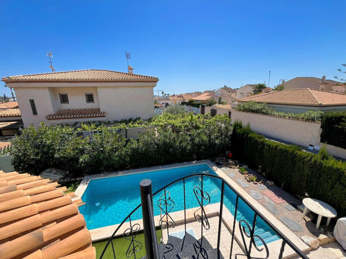 Image No.24-3 Bed Villa for sale