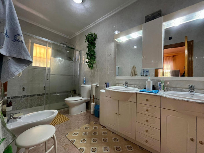 Image No.33-3 Bed Villa for sale