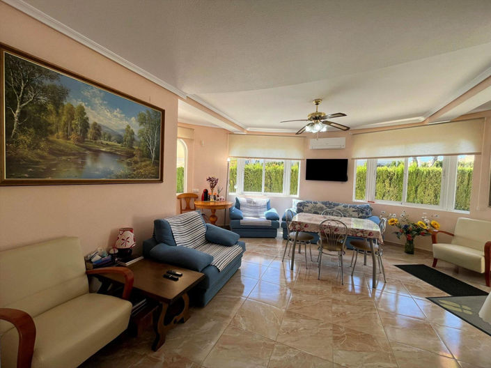 Image No.7-3 Bed Villa for sale