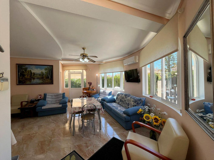 Image No.8-3 Bed Villa for sale