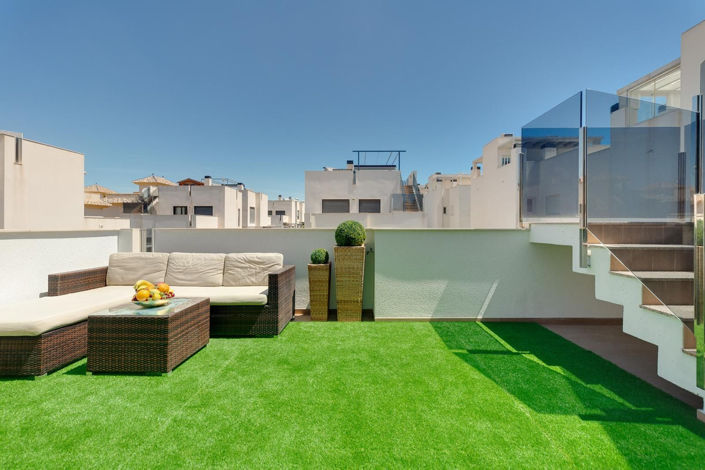 Image No.34-5 Bed Villa for sale