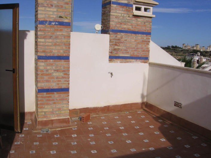 Image No.27-2 Bed Property for sale