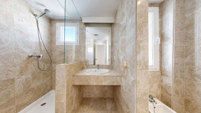 Image No.20-3 Bed Penthouse for sale
