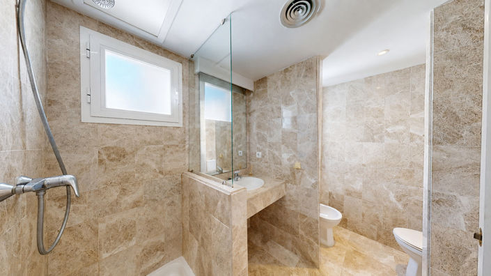 Image No.24-3 Bed Penthouse for sale