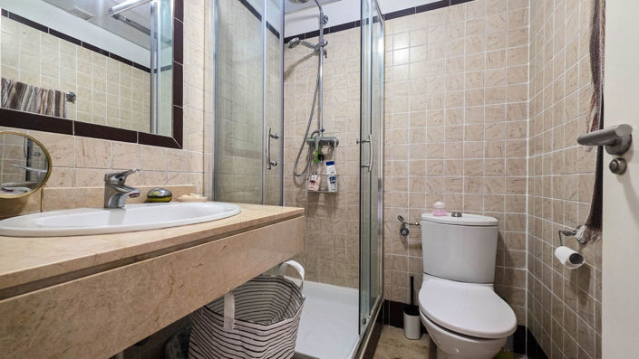 Image No.24-2 Bed Apartment for sale