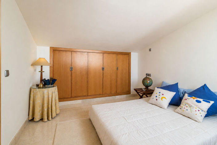 Image No.21-3 Bed Townhouse for sale