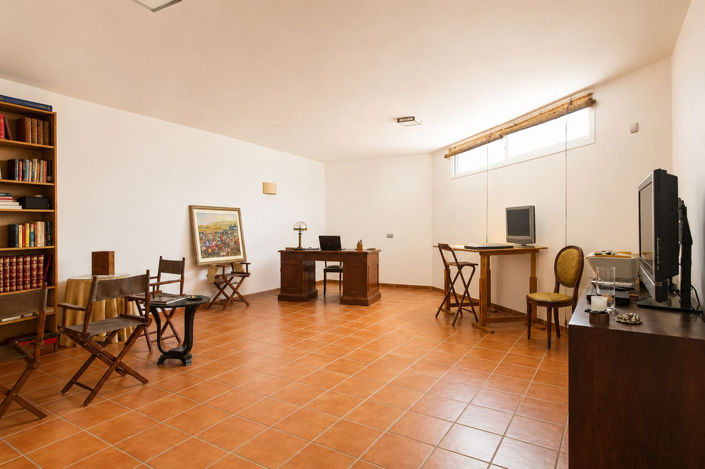 Image No.27-3 Bed Townhouse for sale