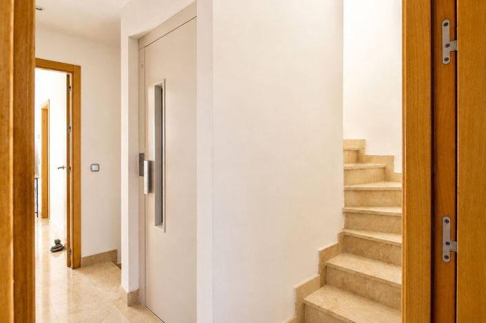 Image No.9-3 Bed Townhouse for sale