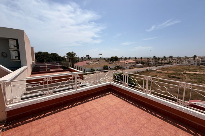 Image No.34-3 Bed Townhouse for sale