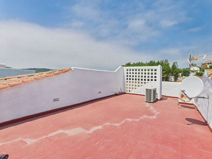 Image No.18-2 Bed Apartment for sale