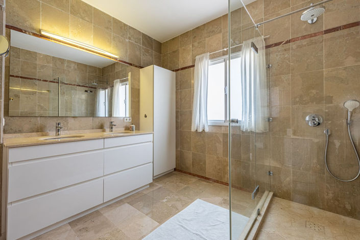 Image No.20-3 Bed Villa for sale