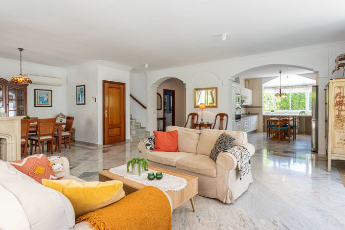 Image No.5-3 Bed Villa for sale