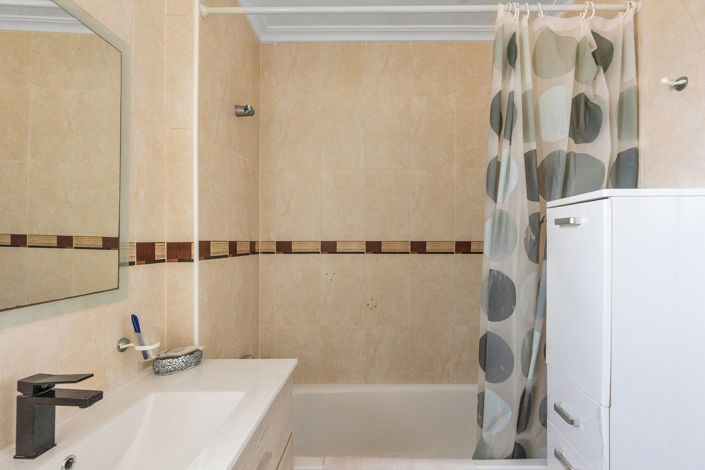 Image No.16-2 Bed Apartment for sale