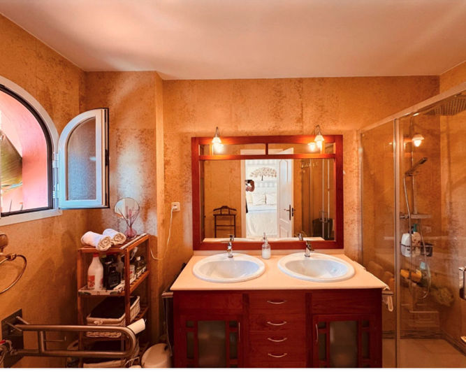 Image No.20-2 Bed Apartment for sale