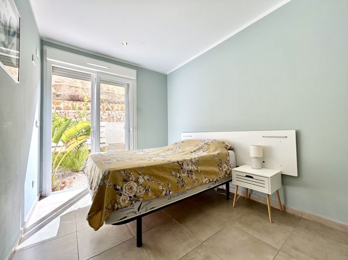Image No.11-3 Bed Townhouse for sale