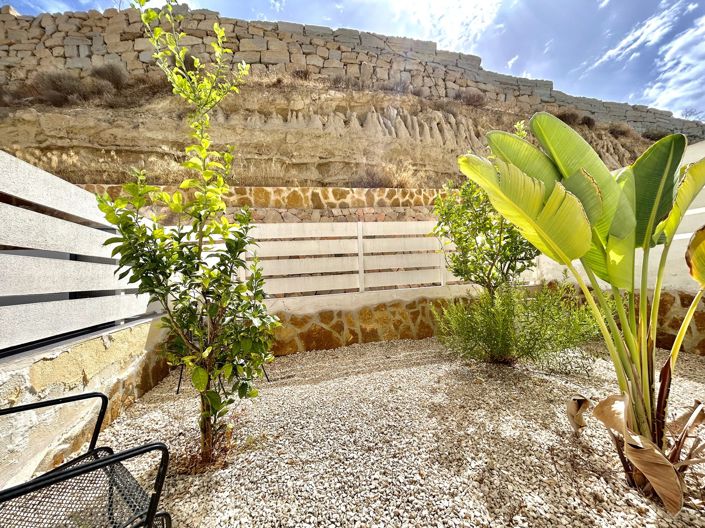 Image No.19-3 Bed Townhouse for sale