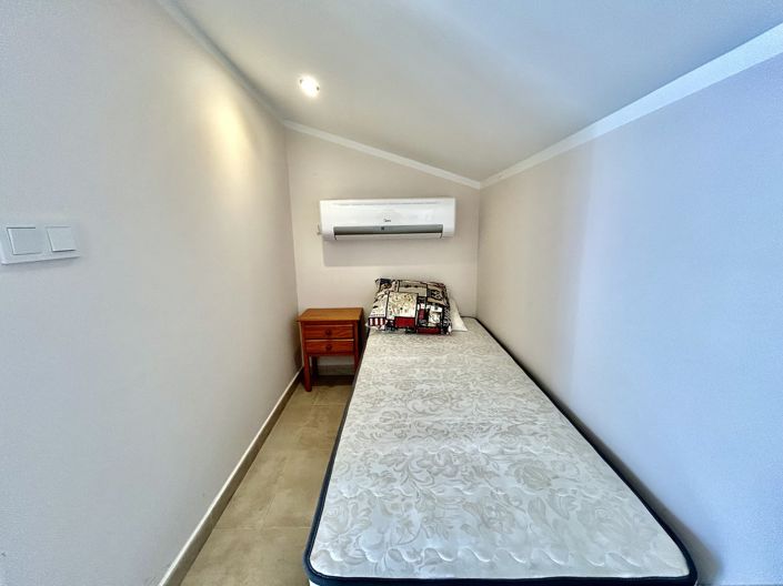 Image No.29-3 Bed Townhouse for sale