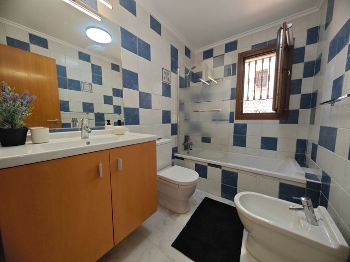 Image No.24-2 Bed Apartment for sale