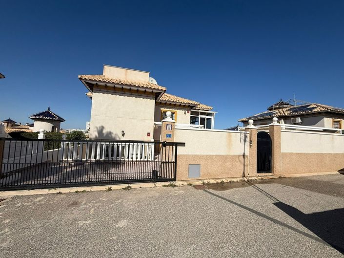Image No.2-5 Bed Villa for sale