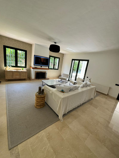 Image No.8-4 Bed Semi-Detached for sale