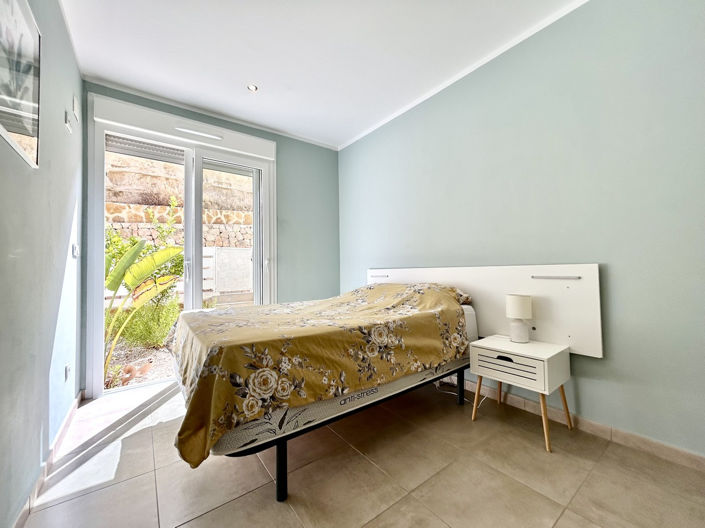 Image No.11-3 Bed Townhouse for sale