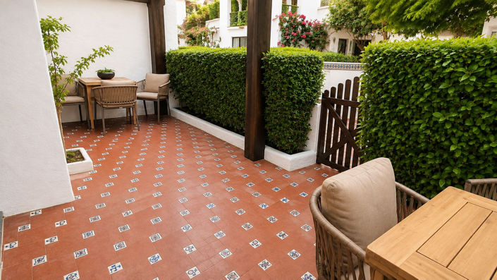Image No.3-3 Bed Property for sale