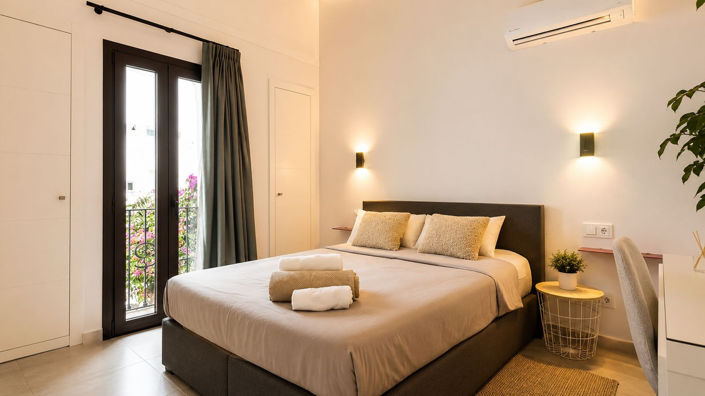 Image No.8-3 Bed Property for sale