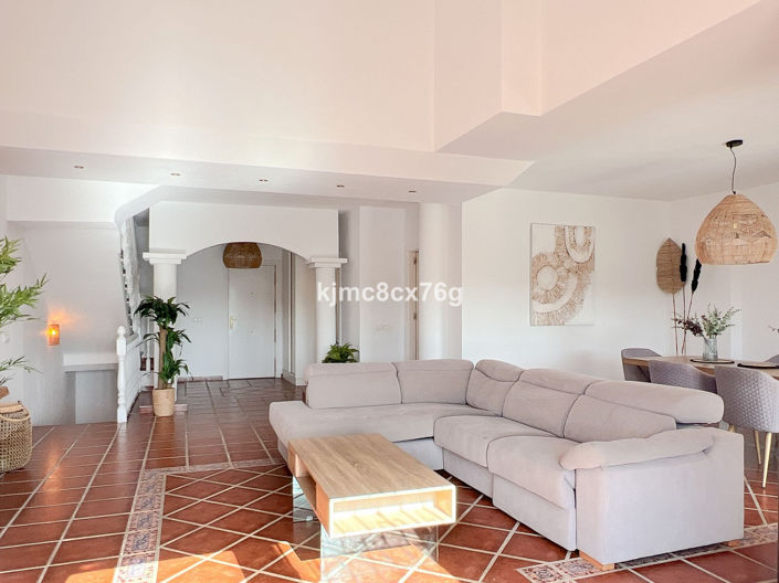 Image No.13-4 Bed Townhouse for sale