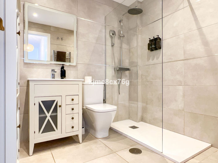 Image No.34-4 Bed Townhouse for sale