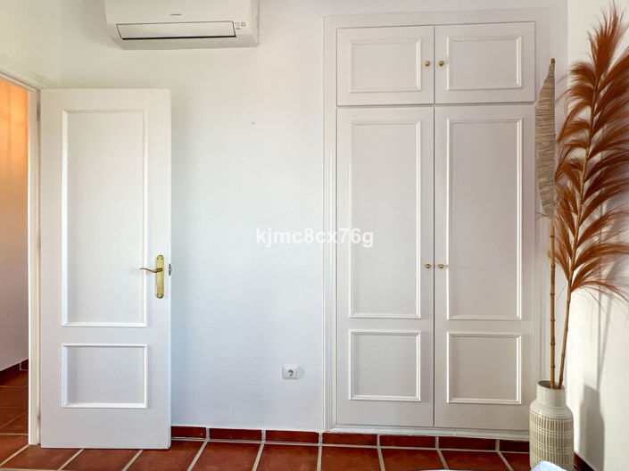 Image No.36-4 Bed Townhouse for sale