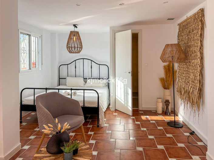 Image No.42-4 Bed Townhouse for sale
