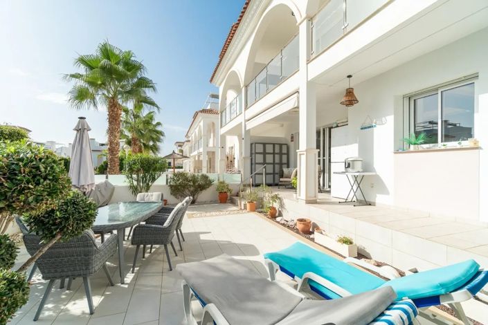Image No.25-2 Bed Villa for sale