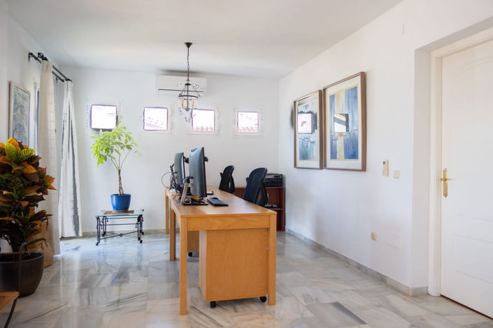 Image No.11-3 Bed Villa for sale