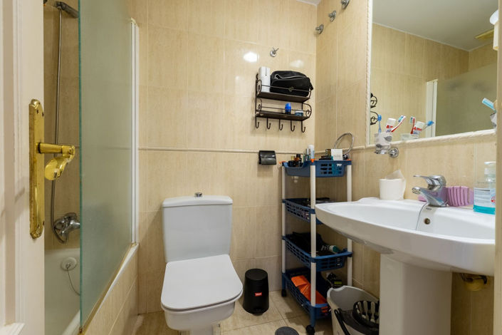 Image No.12-2 Bed Apartment for sale