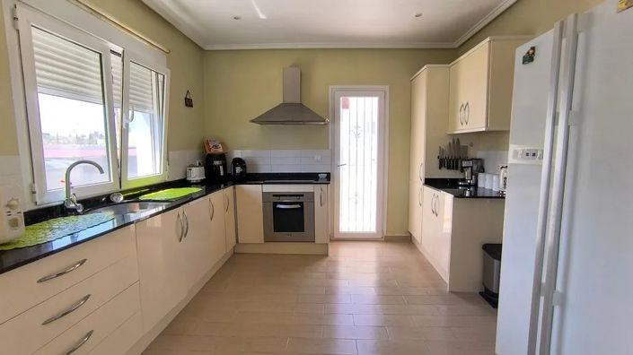 Image No.12-3 Bed Villa for sale