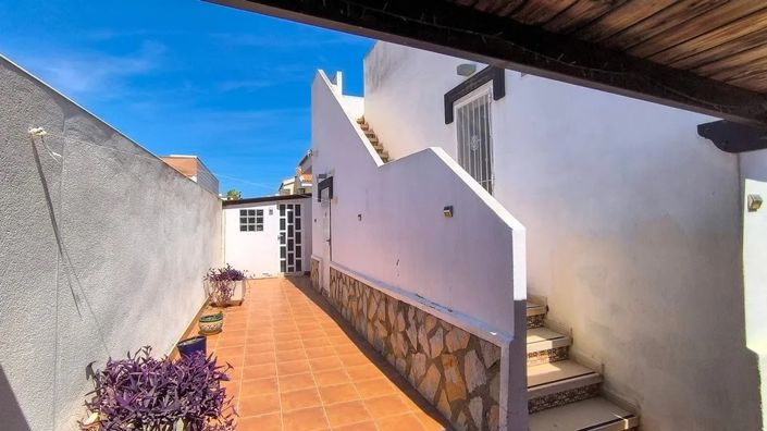 Image No.22-3 Bed Villa for sale